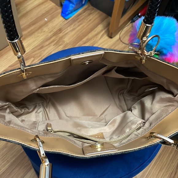 Pierre Balmain bag - Picture 6 of 7